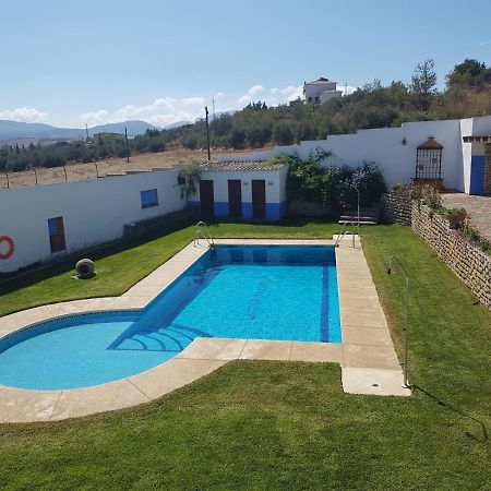Cortijo Laguna Espejo Ronda Exterior foto