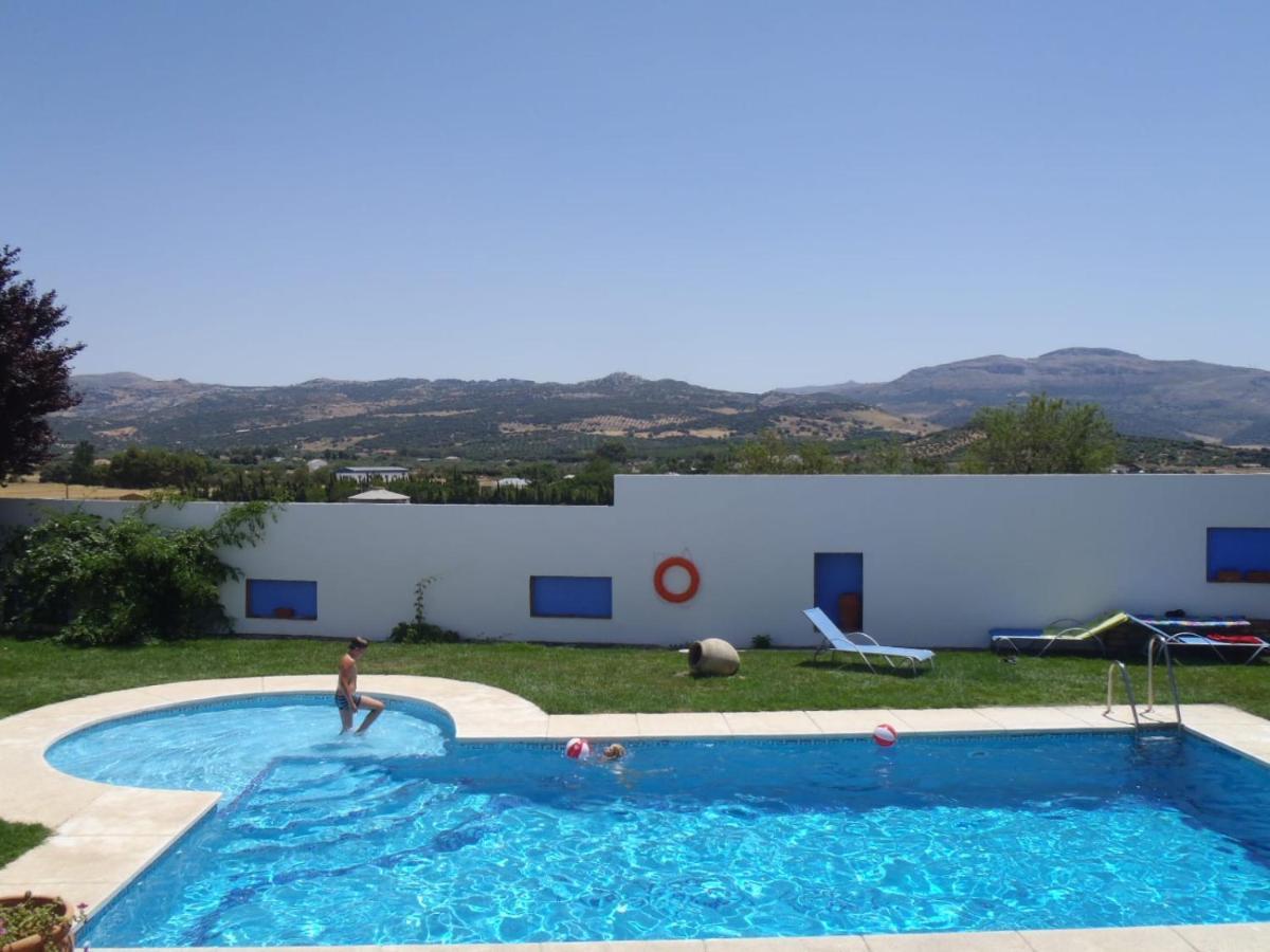 Cortijo Laguna Espejo Ronda Exterior foto